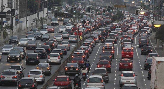 Traffico killer: corsa contro il tempo per rendere sostenibili le città