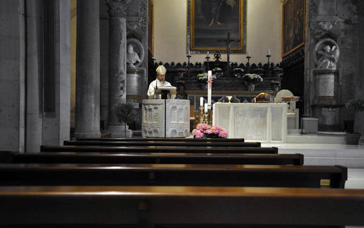 Monsignor Spina (Ancona-Osimo): “La Pasqua porta il profumo di un’umanità nuova”