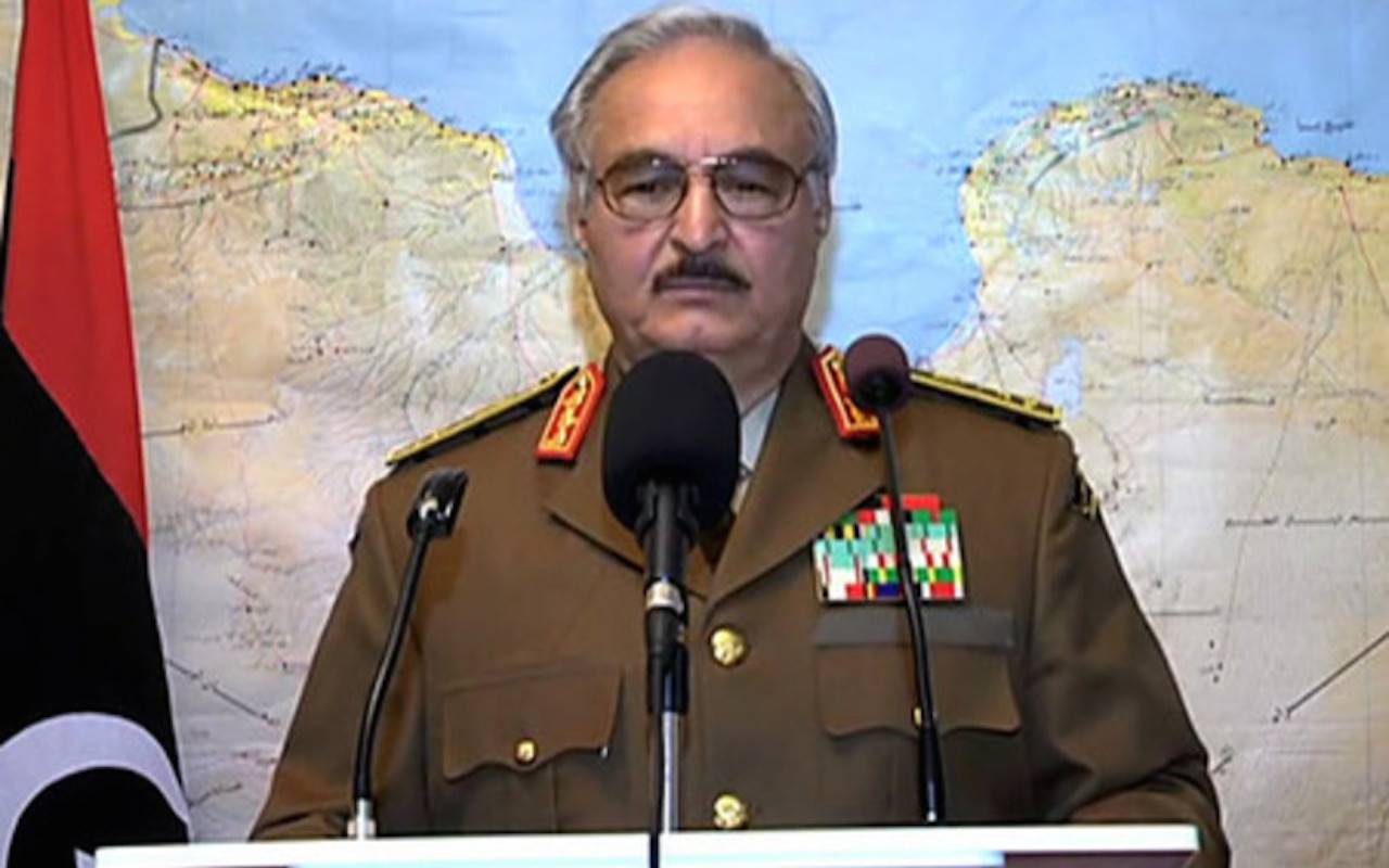 Il generale Khalifa Haftar si autoproclama capo della Libia