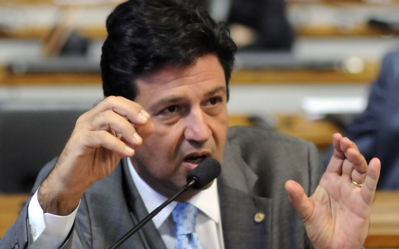 Brasile, salta il ministro della Salute: Bolsonaro rimuove Mandetta