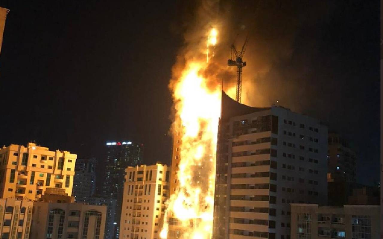 Emirati, brucia la Torre Abbco: tragedia sfiorata a Sharjah