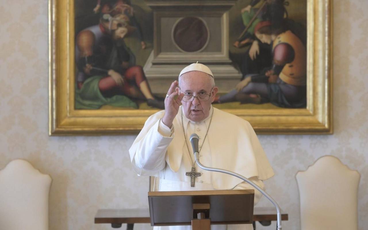 Papa: “La non-fede è abituarsi al male e limitarsi a subire”