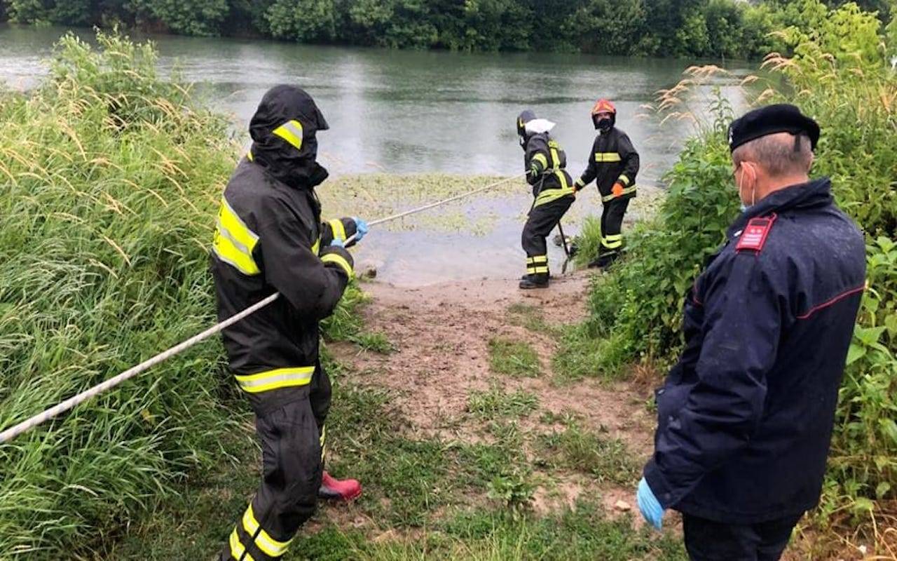 Padova, affoga a 11 anni mentre tenta di recuperare un pallone nel fiume