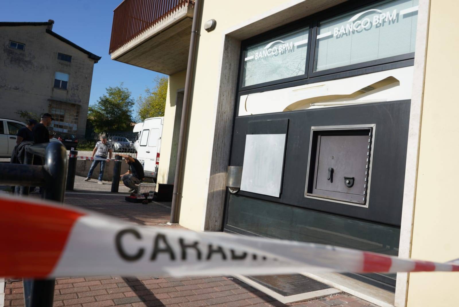 Assalti a bancomat di Veneto, Toscana e Liguria: 5 arresti