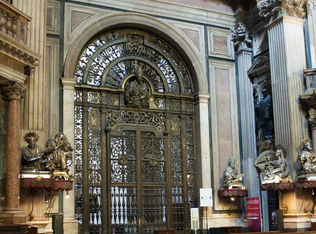 Napoli: nonostante l’emergenza clochard ecco quando riapre il museo del Tesoro di San Gennaro