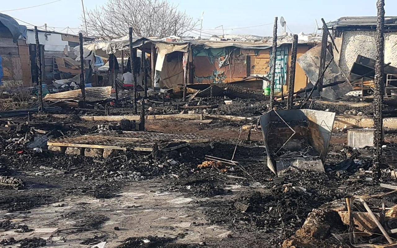 Foggia: migrante muore carbonizzato in un incendio nella baraccopoli