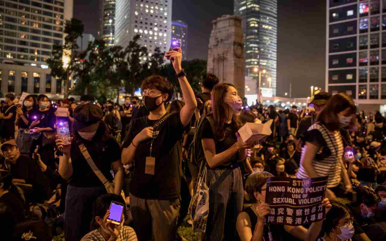 Hong Kong: l’attivista Wong di nuovo in manette