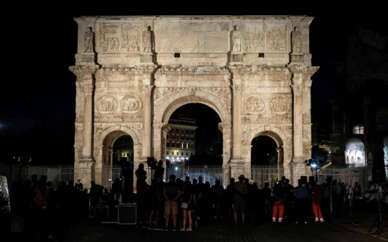 Roma. L’Arco di Costantino si accende di nuova luce