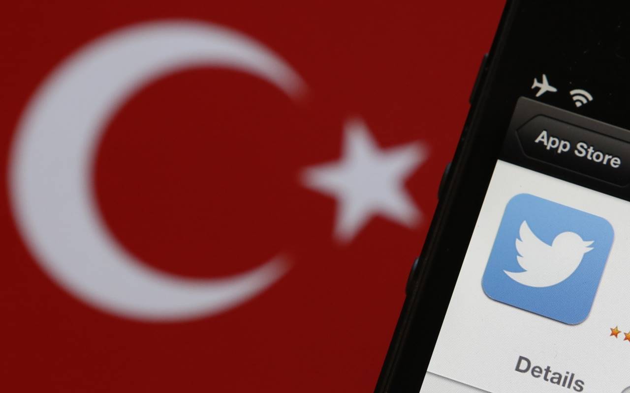 Turchia, ecco la legge anti-social: stretta del governo sui contenuti online