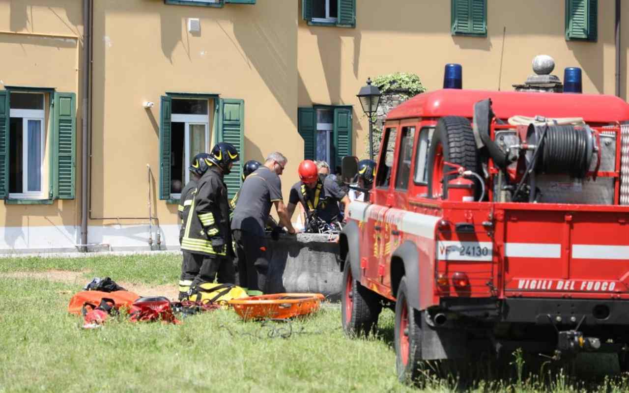 Gorizia, bimbo morto nel pozzo: 14 persone indagate