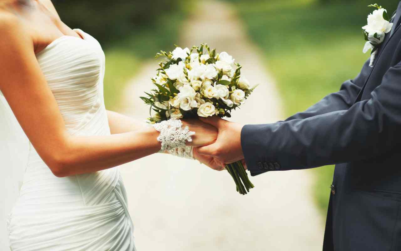 In Italia per un matrimonio e scopre di essere ricercato