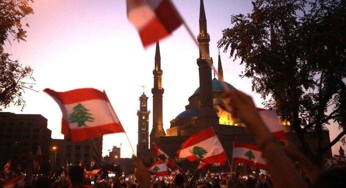 Crisi politica e sociale in Libano: il monito degli esponenti cristiani e mussulmani