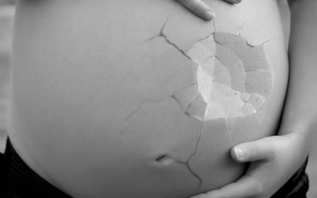 Aborto, l’appello di una mamma ai sacerdoti: “Siate più coraggiosi”