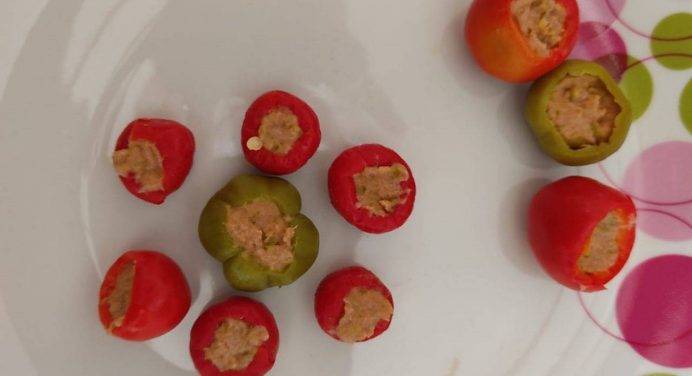 Golosità in barattolo: scoprite come preparare i peperoncini ripieni