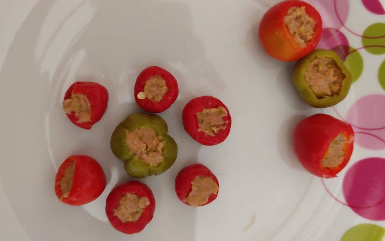Golosità in barattolo: scoprite come preparare i peperoncini ripieni