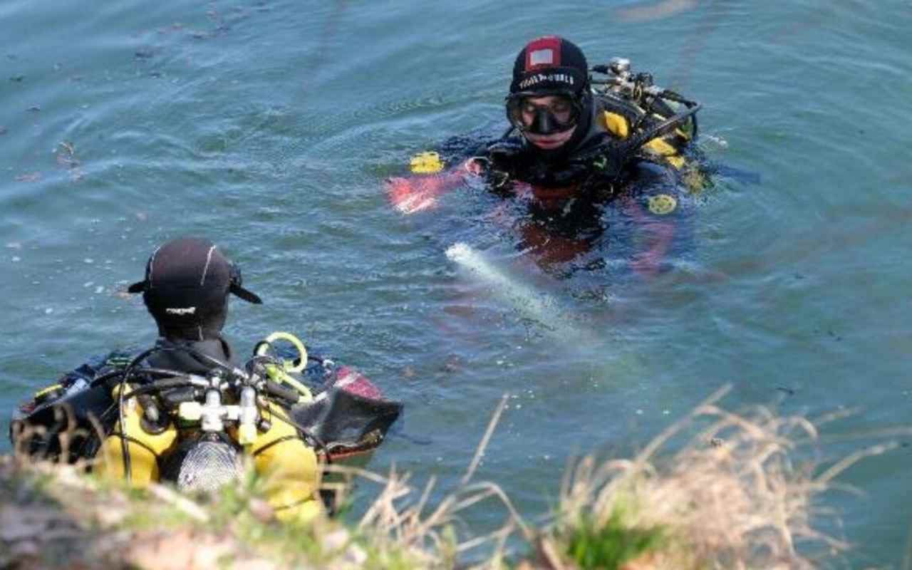Lago di Como, 12enne scomparsa: i sommozzatori continuano le ricerche