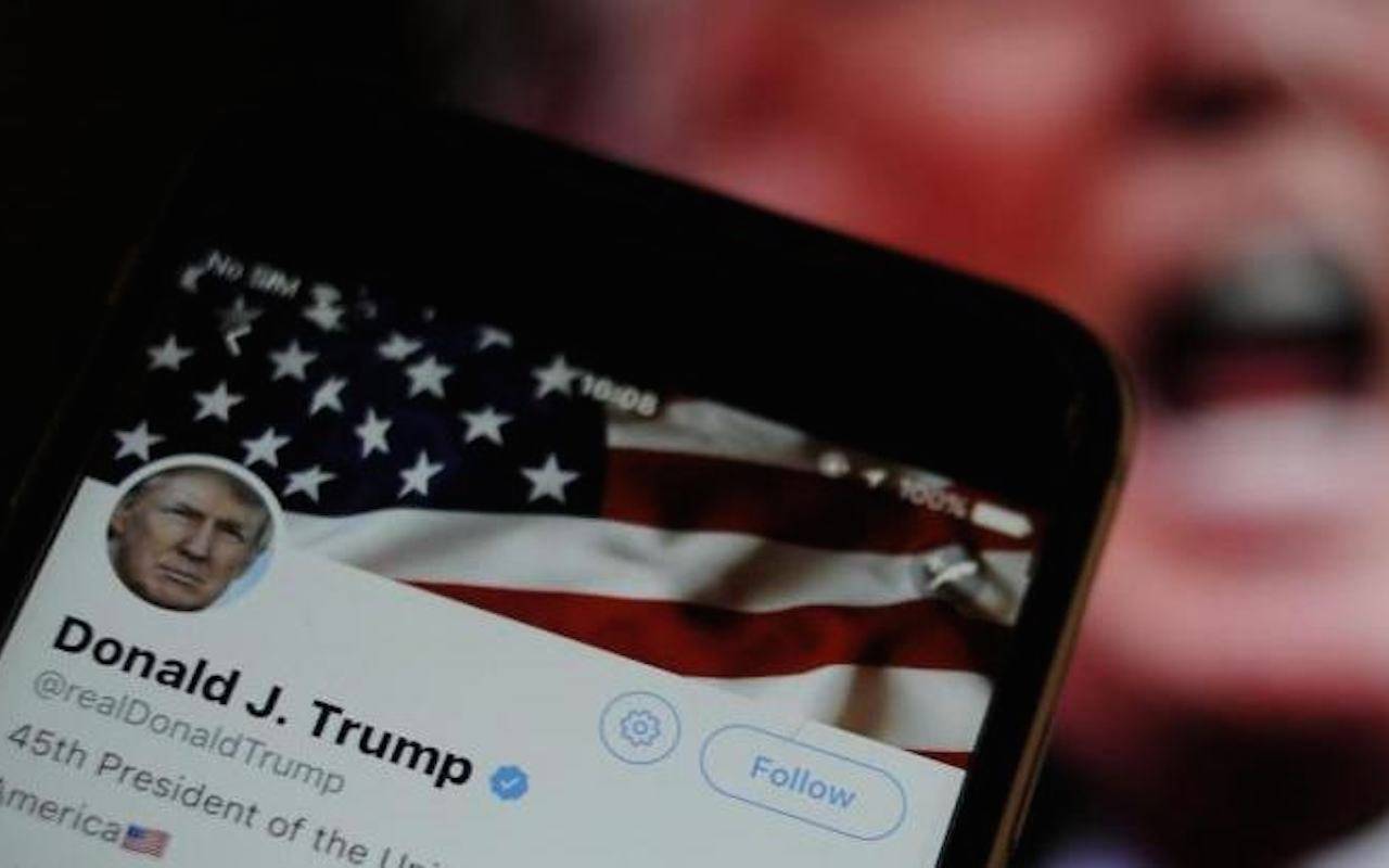 Coronavirus: Trump bloccato da Twitter e Facebook, ecco perché