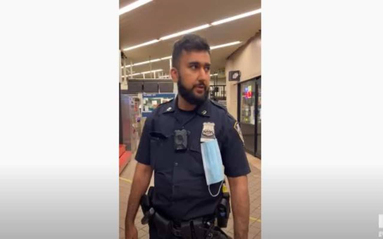 Usa: 18enne rimprovera poliziotti senza mascherina, video virale