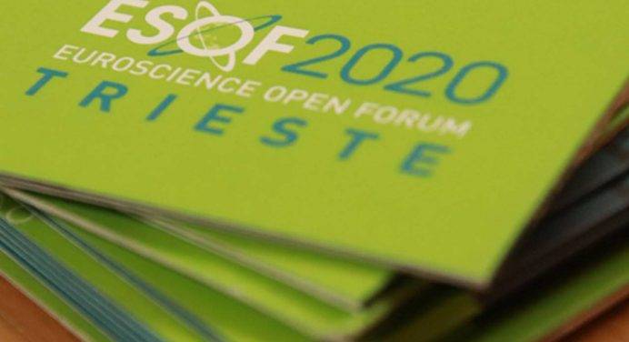 Forum di Trieste, il nuovo francobollo dedicato allo sviluppo delle Scienze