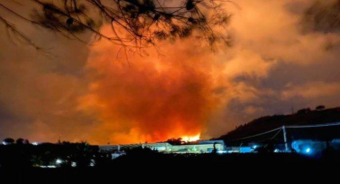 Nuovo rogo a Lipari, l’isola delle Eolie devastata dagli incendi