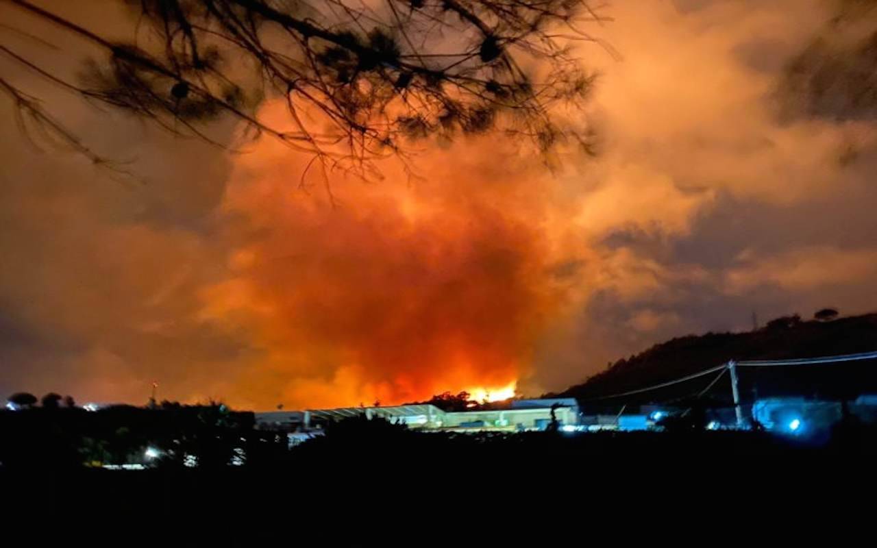 Sicilia in fiamme, cosa c’è dietro gli incendi che devastano l’Isola