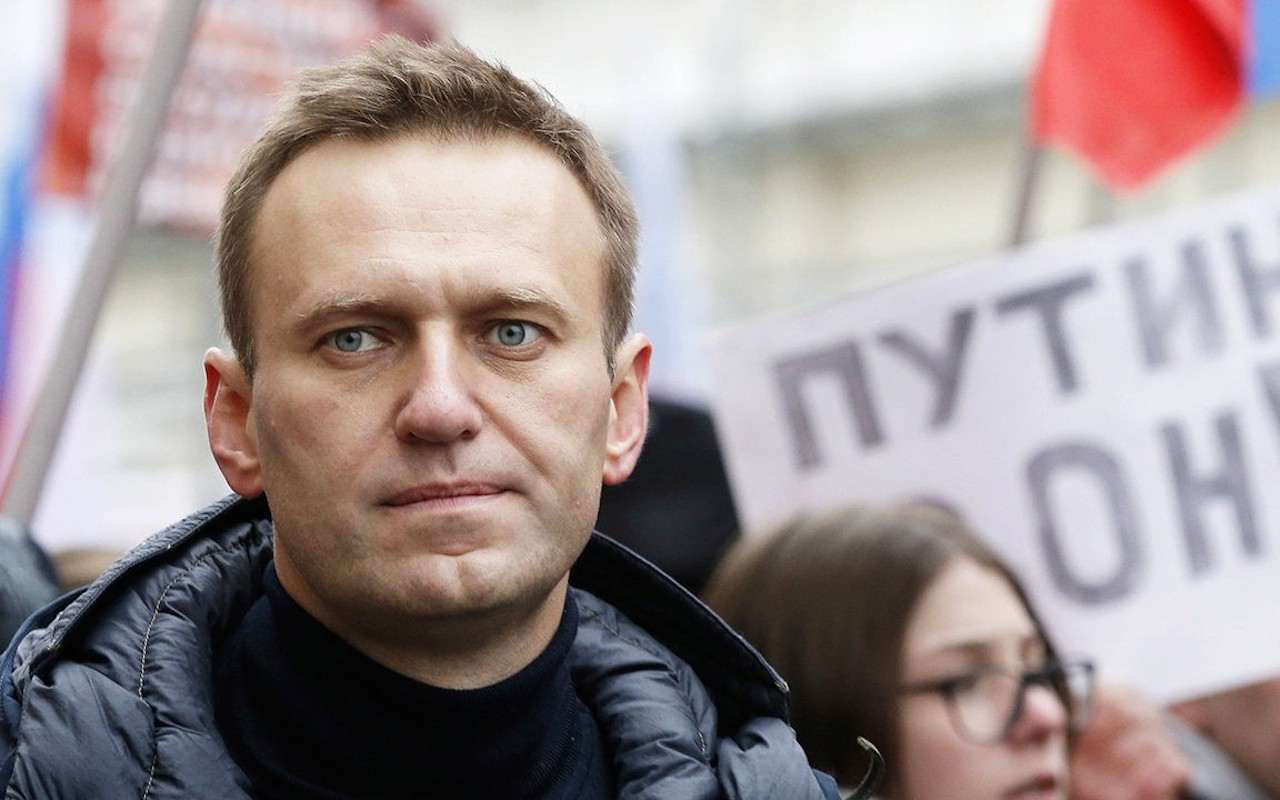 Navalny, altri laboratori confermano l’avvelenamento da Novichok
