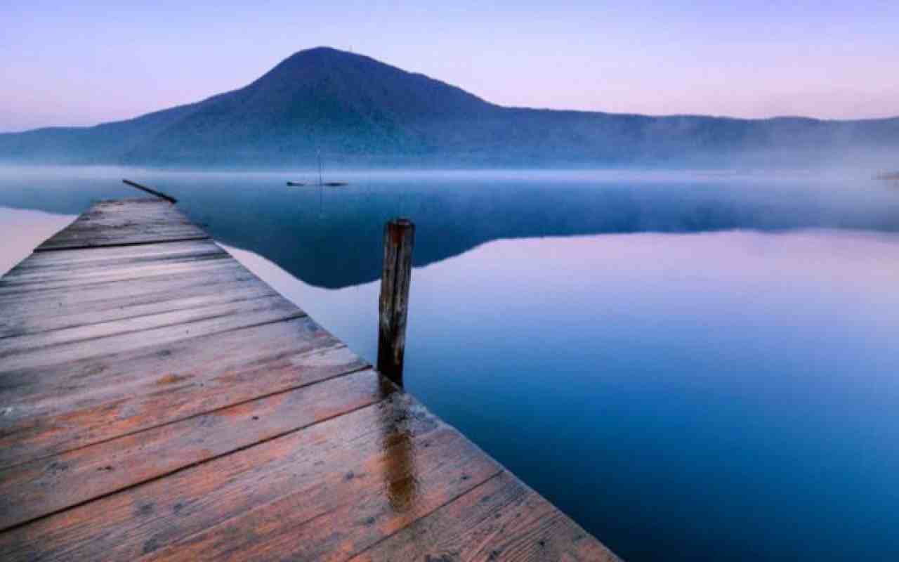 Lago di Vico, luogo dove i colori della palude e degli alberi rendono il paesaggio unico