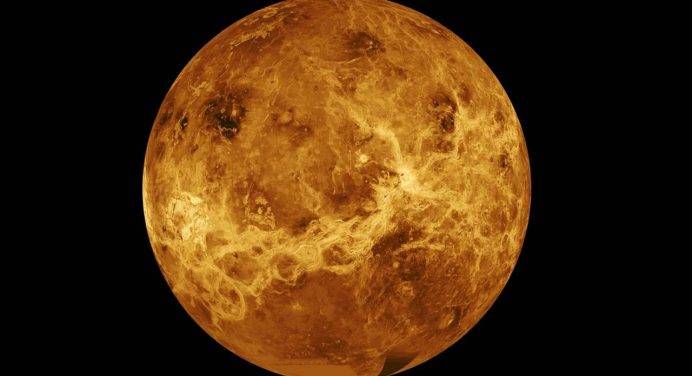 Venere e la fosfina sorpresa nell’atmosfera: spia di un’attività biologica?