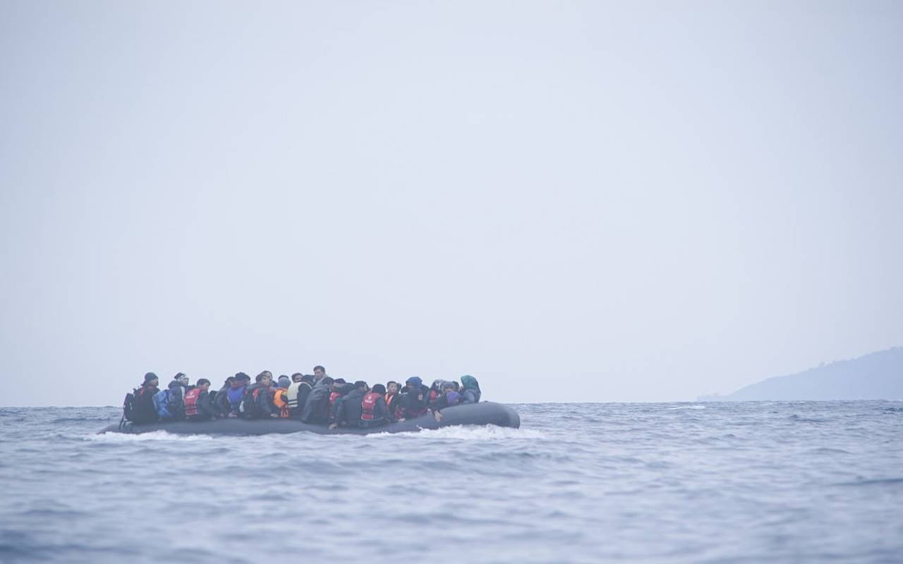 Migranti: esplode bombola sul barcone, morti due bimbi