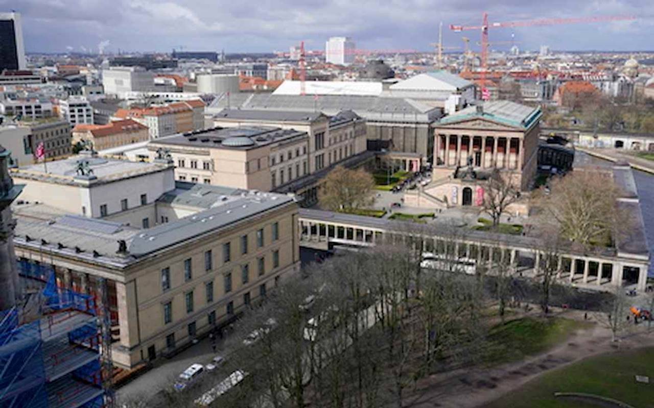 Sfregio ai musei di Berlino, la condanna del sottosegretario alla Cultura