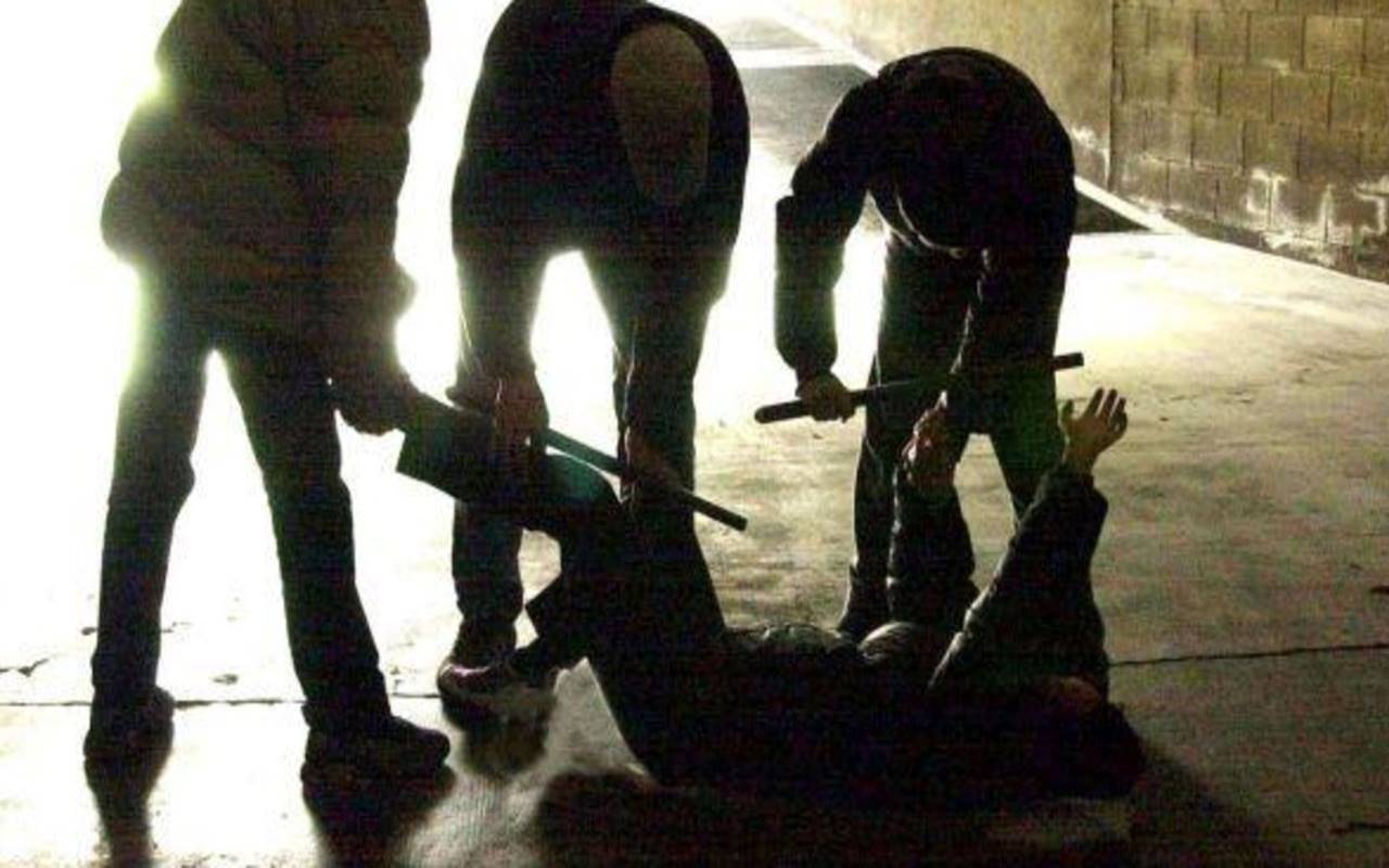 Roma, ragazzino picchiato da baby gang: “Volevano spingerlo al suicidio”