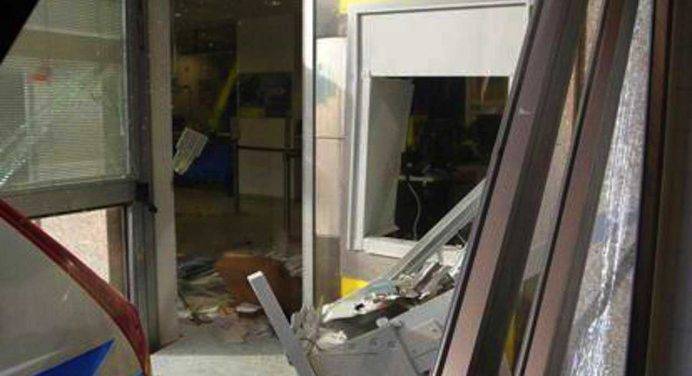 Alberona, assaltato con esplosivo un Bancoposte nel Foggiano