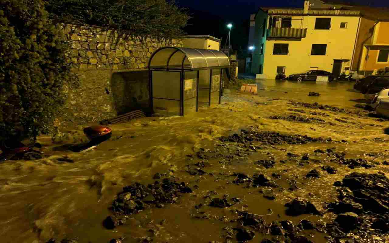 Maltempo: forti piogge in Liguria, esondato il Rio Battana