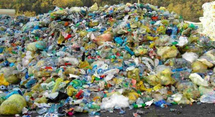 Ue: a rischio gli obiettivi di riciclo plastica