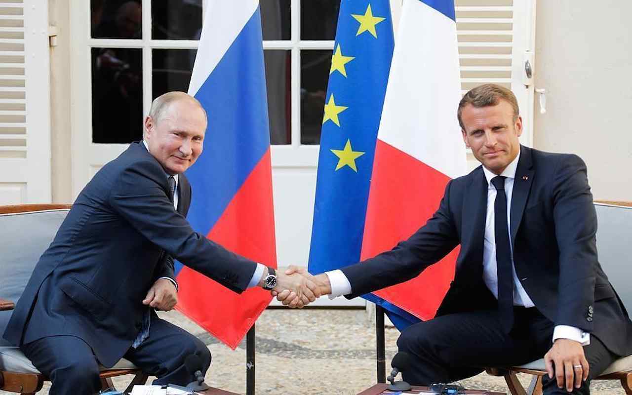 Armenia, appello Putin e Macron: “Sospensione totale dei combattimenti”