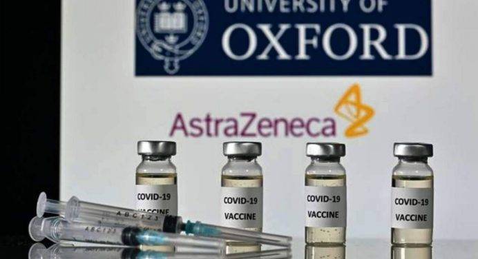 AstraZeneca dimezzerà le dosi del vaccino anti Covid alla UE