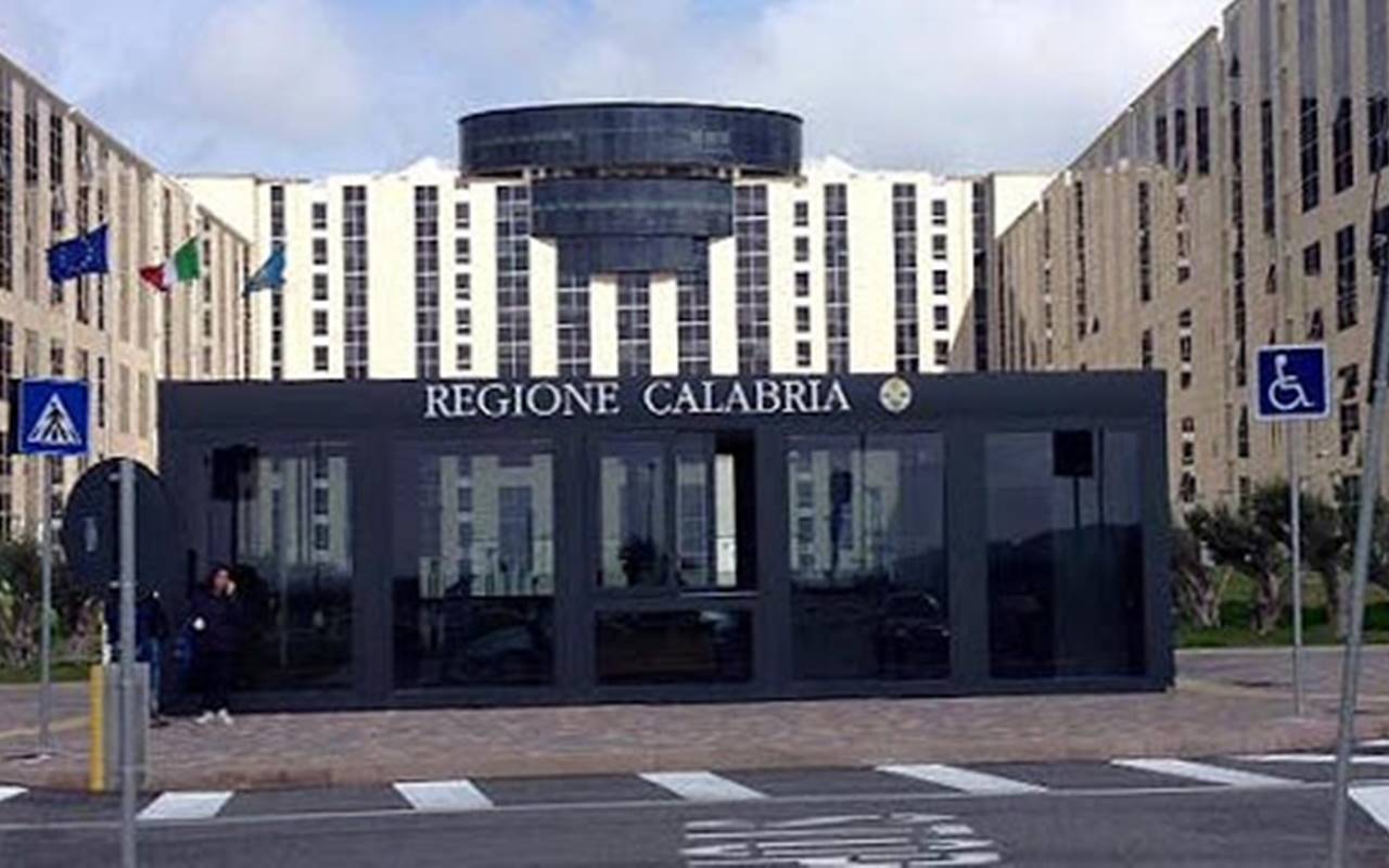 Fascia rossa, l’ira della Calabria: “Impugneremo l’ordinanza”