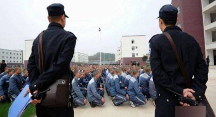 Cina: il Parlamento britannico riconosce il ‘genocidio’ degli uiguri 
