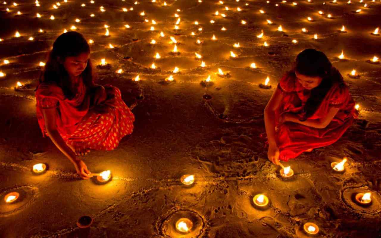 Gli auguri di Mattarella alla comunità induista per la festa del Dipavali