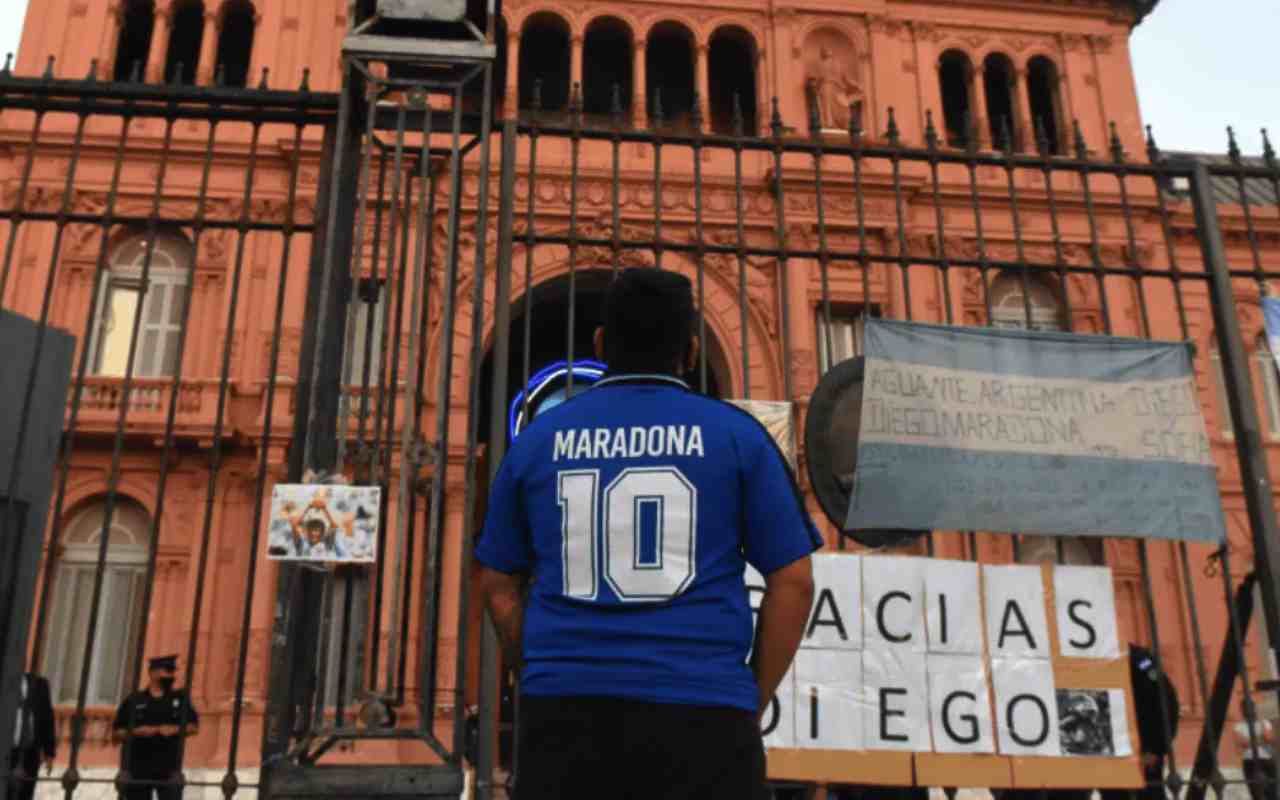 Maradona: l’esito dell’autopsia non lascia dubbi sulle cause della morte