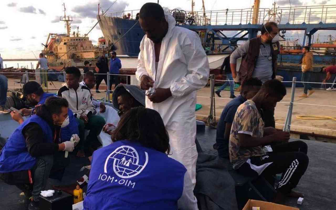 Oim: “13 migranti, tra cui un bimbo, annegati in Libia”