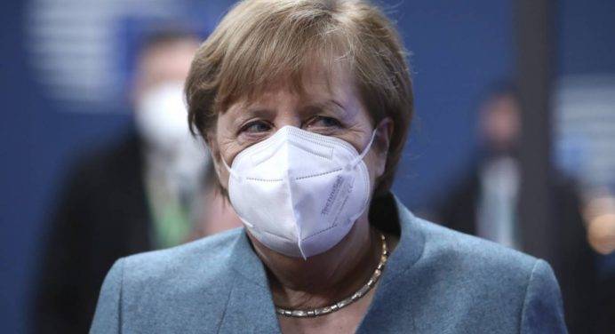 Germania, niente super lockdown a Pasqua. La Merkel: “Errore mio”