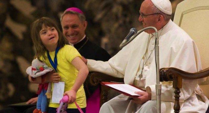 Papa: “Promuovere una cultura della vita in difesa delle persone disabili”
