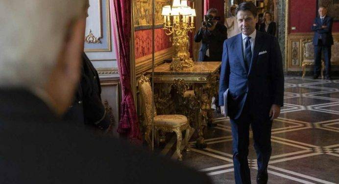 Crisi di Governo: Conte si dimette, Mattarella si riserva la decisione