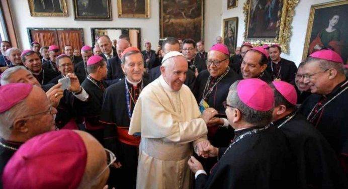 Papa al Celam: “Il Popolo di Dio unito senza esclusioni e nella preghiera”