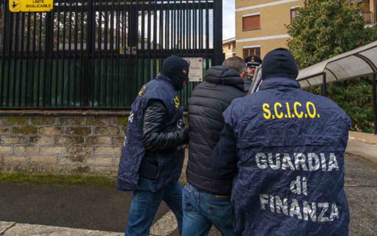 Camorra: Casalesi in Toscana, misure cautelari a 34 indagati