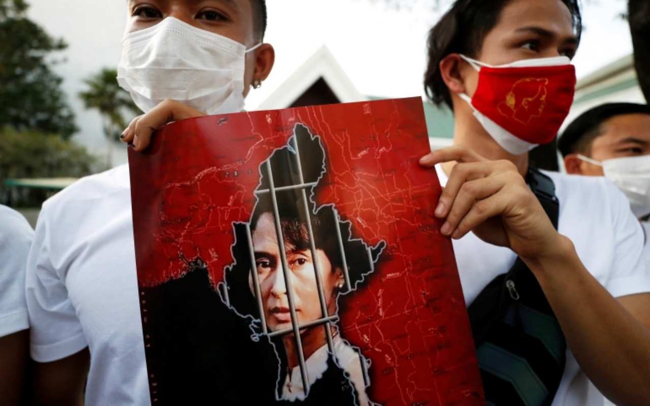Birmania, Aung San Suu Kyi in tribunale: è la prima volta dal colpo di stato