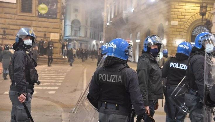 Firenze: 19 arresti per gli scontri anti Dpcm del 30 ottobre