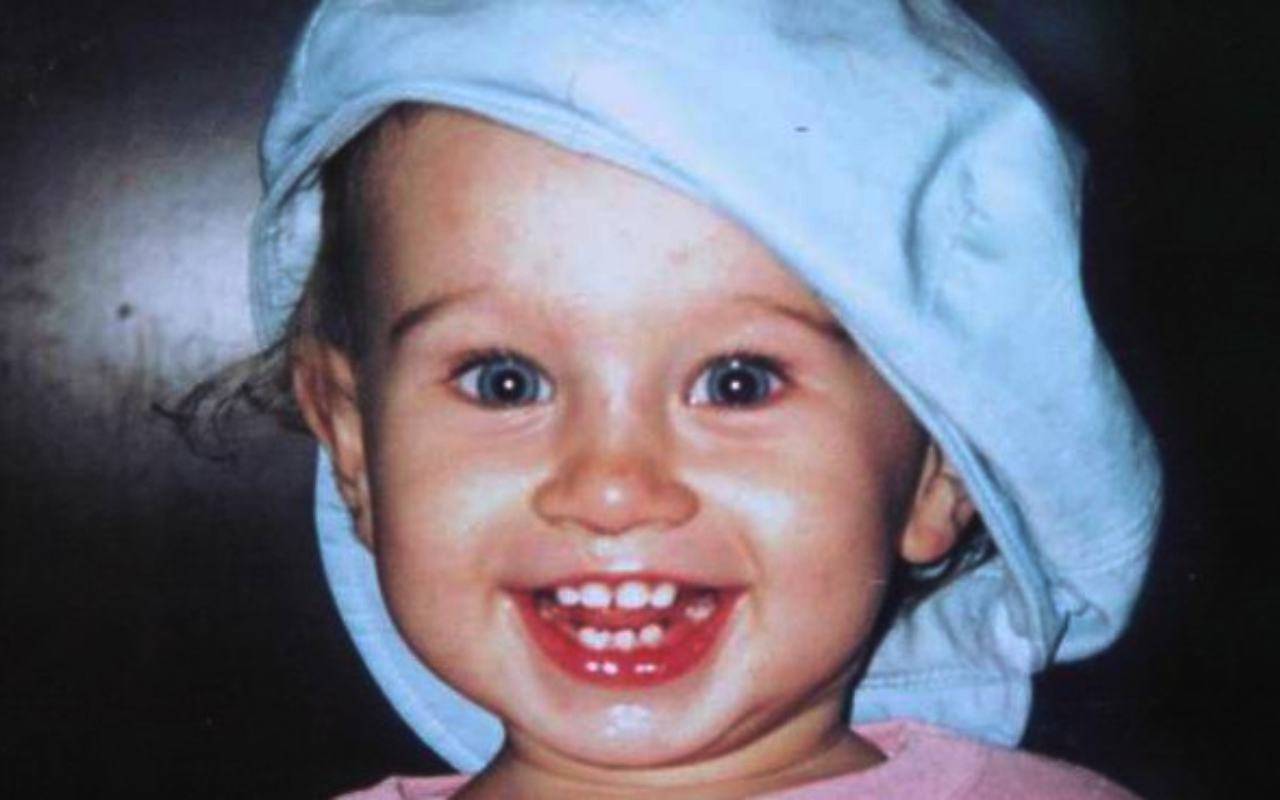 Morte della piccola Matilda senza colpevoli: assolti mamma e compagno