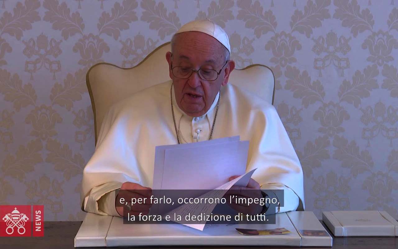 Papa: “Il Covid ci ha insegnato quanto siano necessari vicinanza e cura”